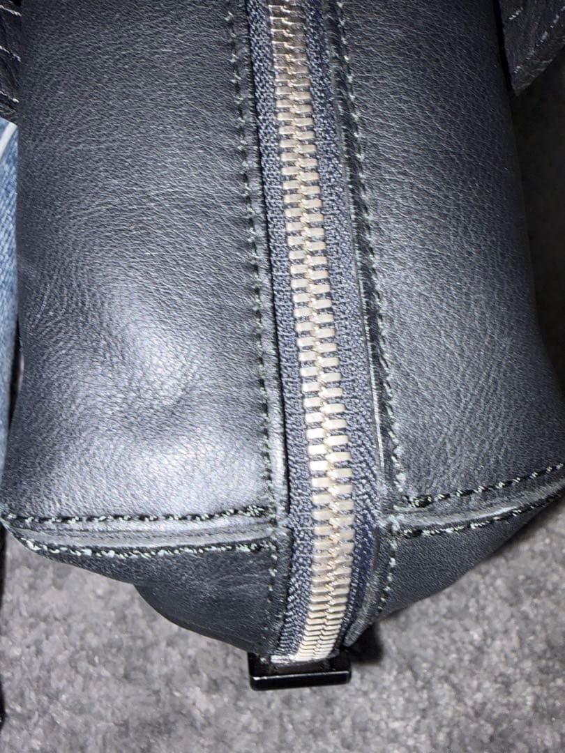 BURBERRYレザー黒トートバッグ内ノバチェック柄本革ブラックバーバリー