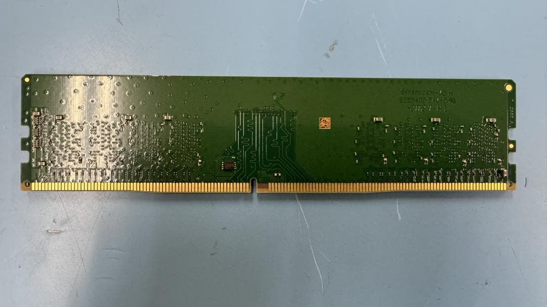 Crucial 16GB×2 (32GB) DDR4 2666MHz メモリー