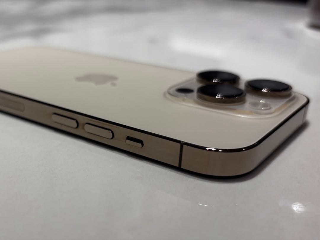 m*i様 Apple iPhone 14 Pro ゴールド 本体　128GB