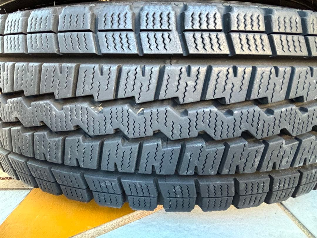 K*I様 ハイエース　スタッドレスホイールセット　4本