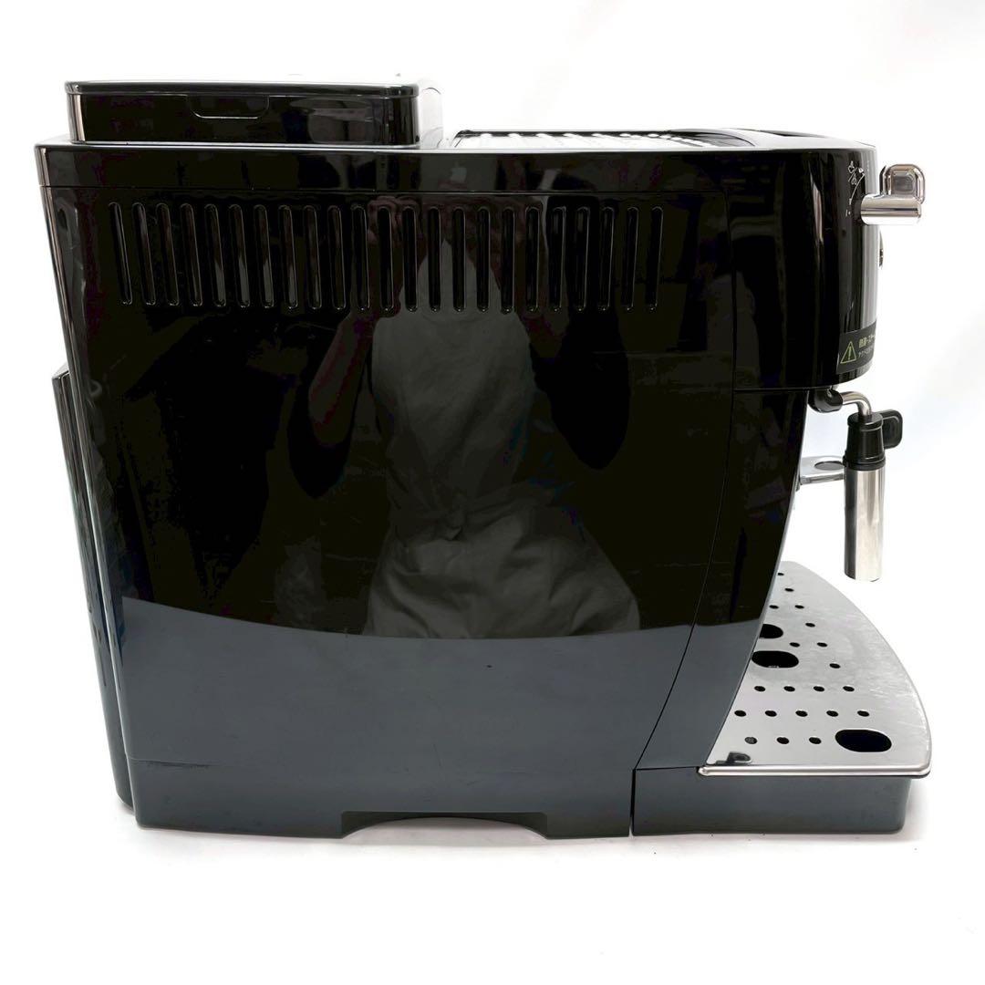 動作保証付　デロンギ　マグニフィカs ECAM22112B全自動コーヒーメーカー