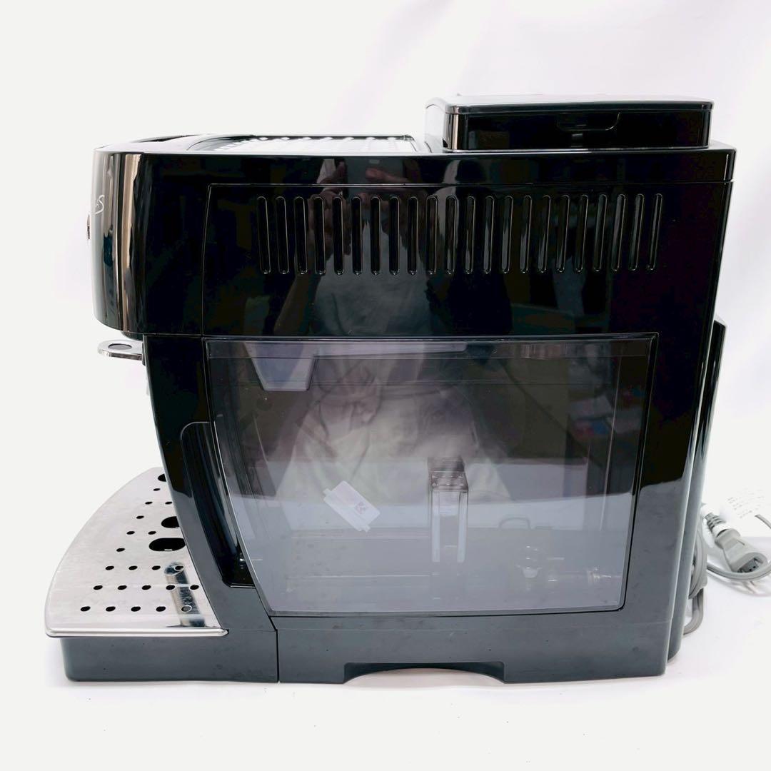 動作保証付　デロンギ　マグニフィカs ECAM22112B全自動コーヒーメーカー