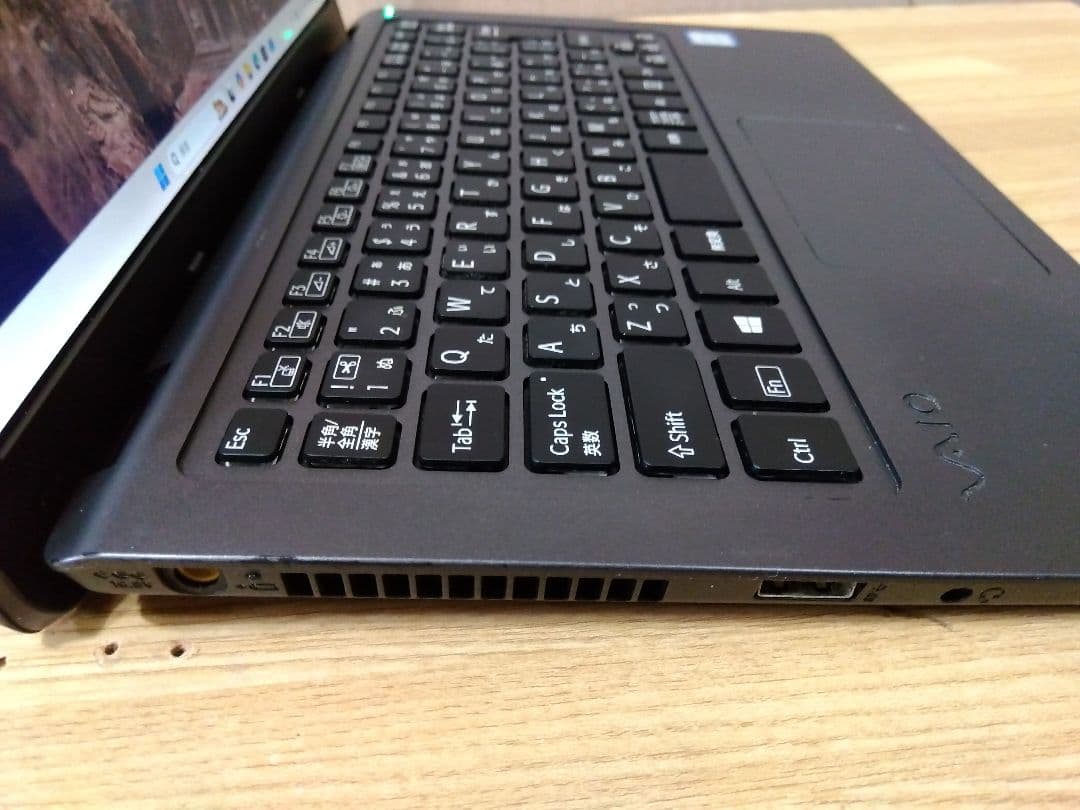 グレーなVaio VJS111D i5-6200U