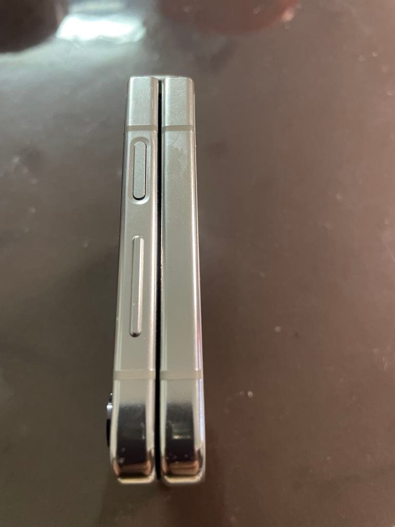 Galaxy Z Flip 5 256GB SCG23 ジャンク