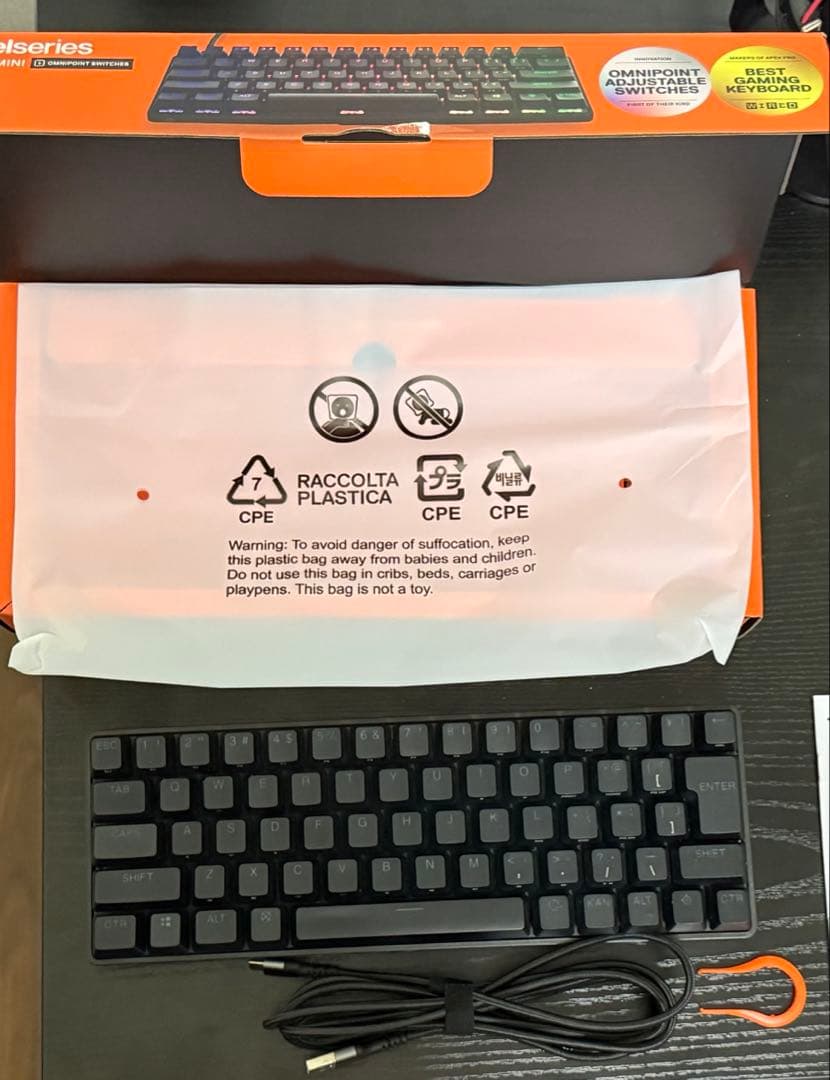 SteelSeries Apex Pro Mini キーボード 本体