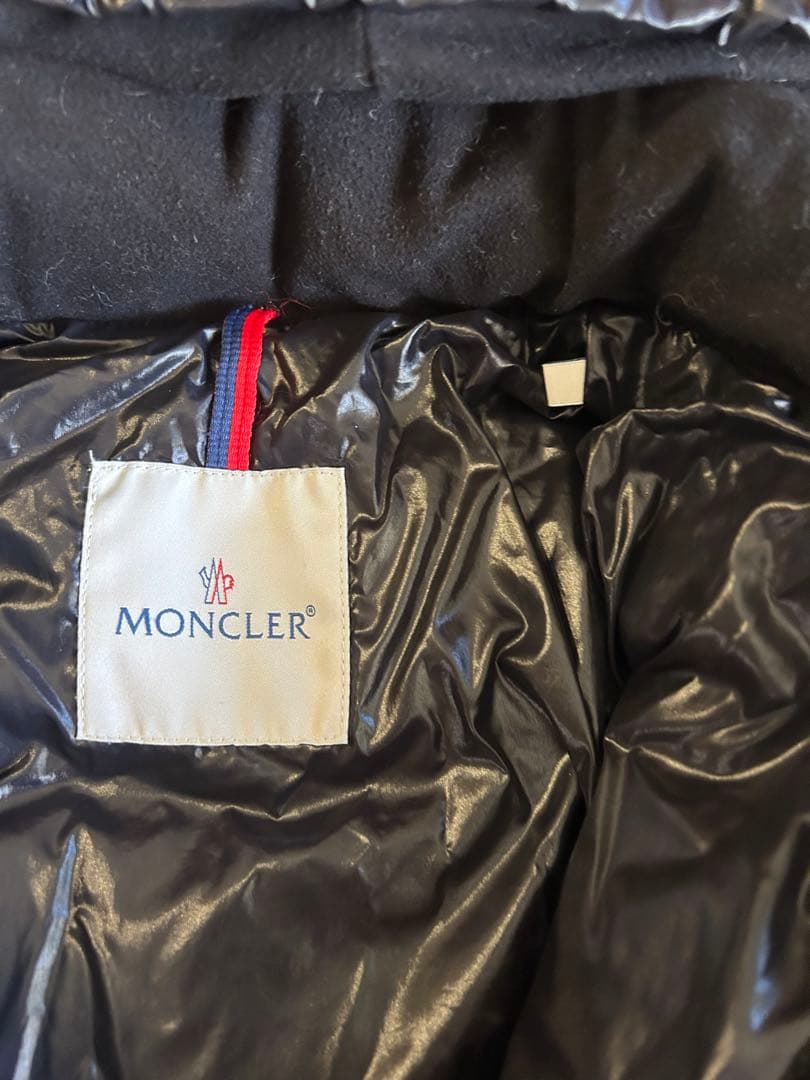 MONCLER フード付きダウンジャケット ベージュ