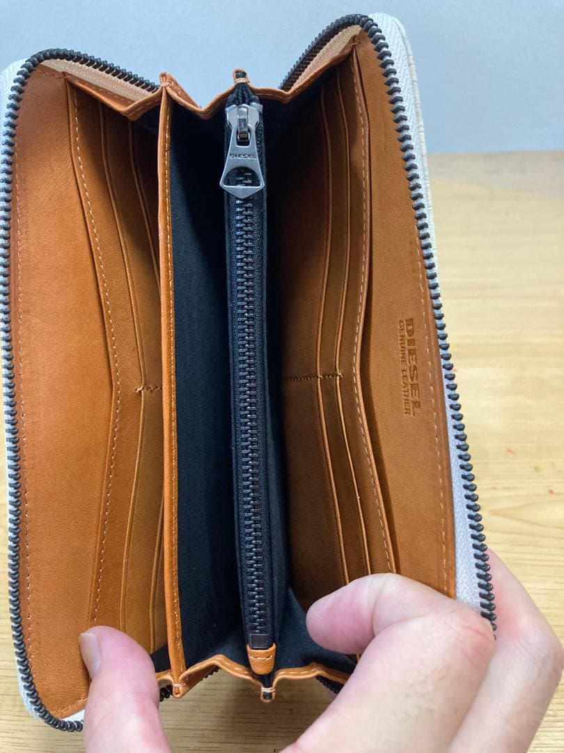 【新品】DIESEL クロコダイル風 長財布 ラウンドファスナー 箱付き