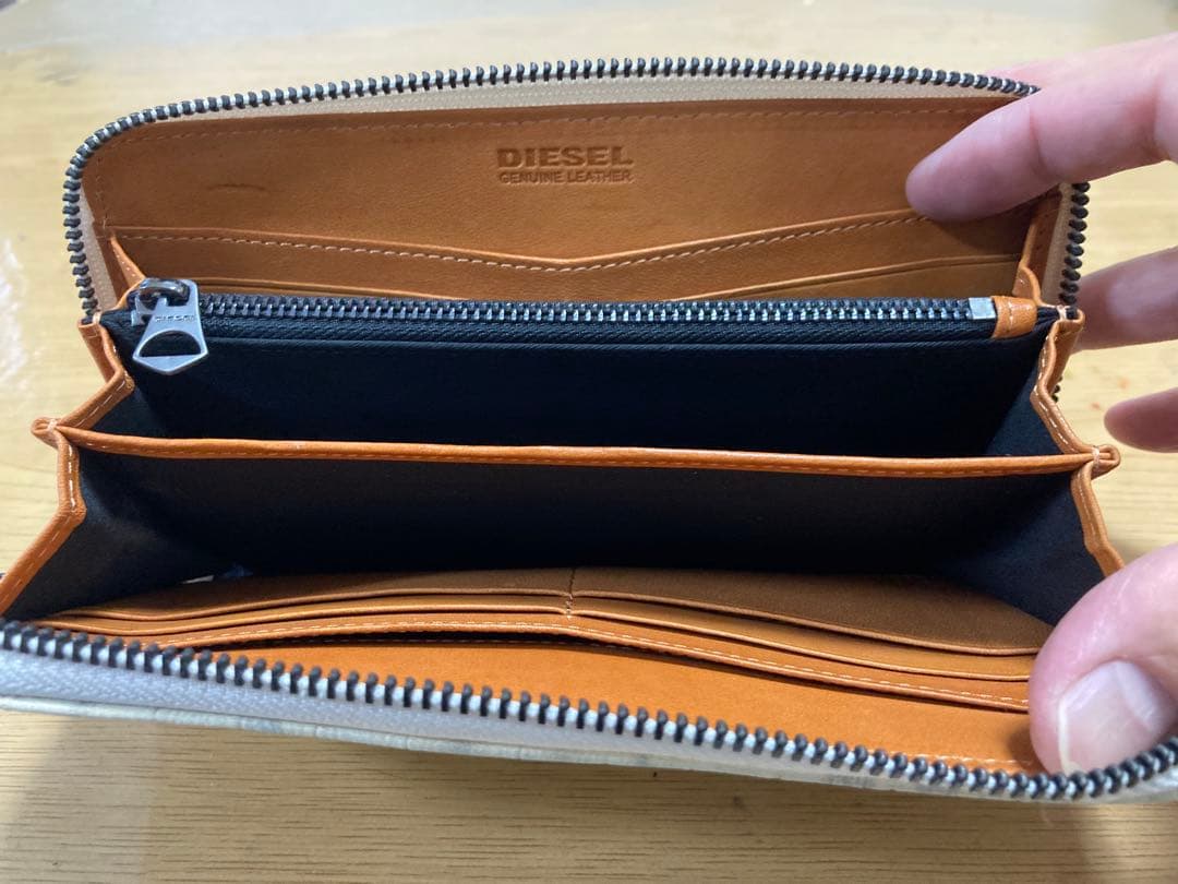 【新品】DIESEL クロコダイル風 長財布 ラウンドファスナー 箱付き