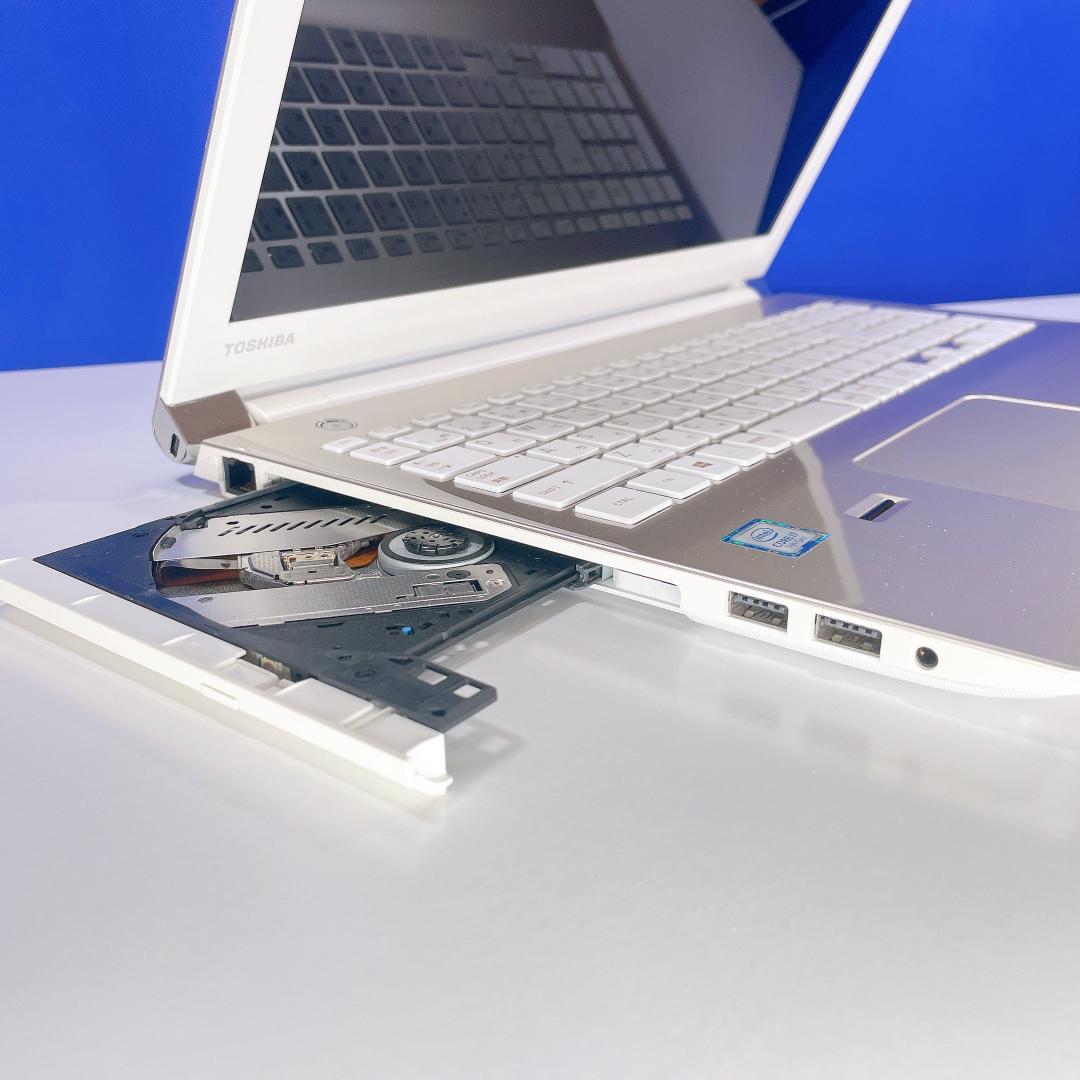 Corei7＆バッテリー良好✨ブルーレイ✨ゴールドWin11ノートパソコンカメラ