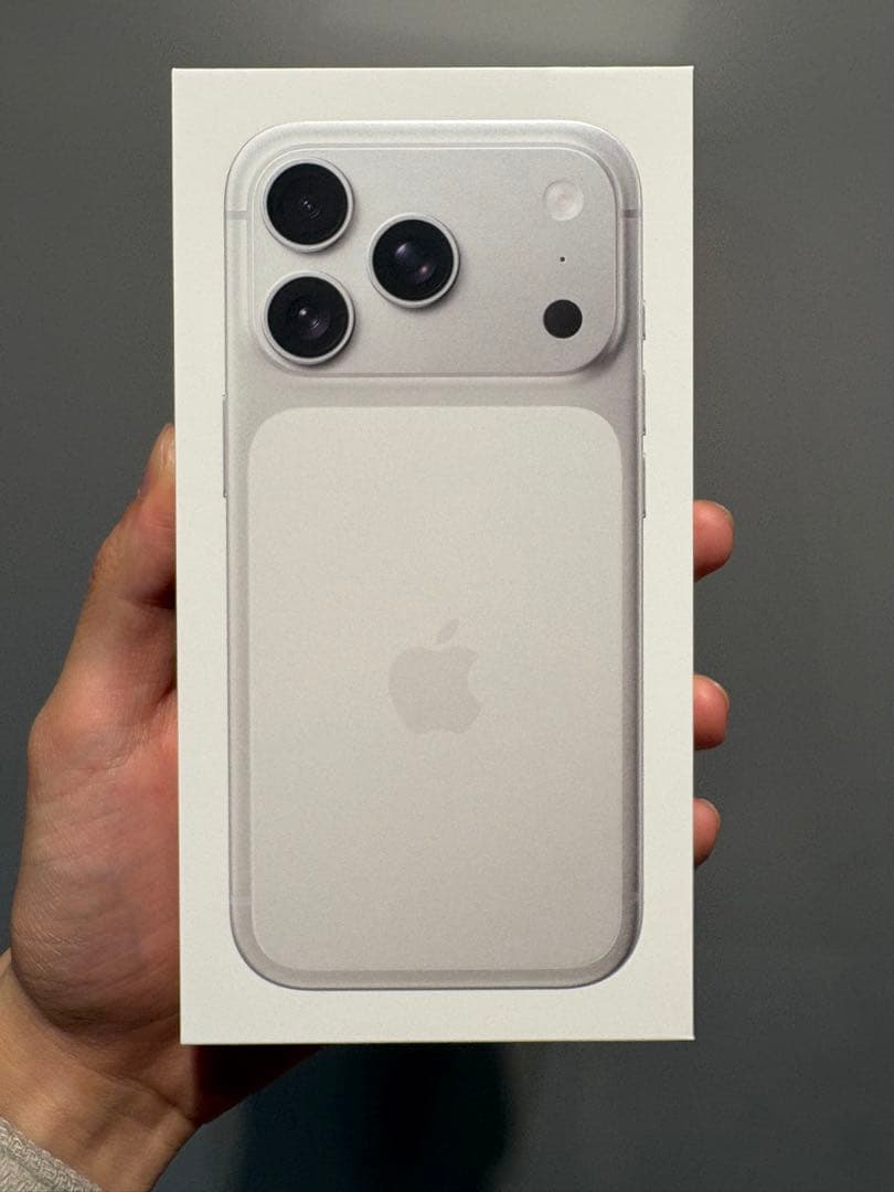 【新品未開封】iPhone17 pro 256G 本体　SIMフリー