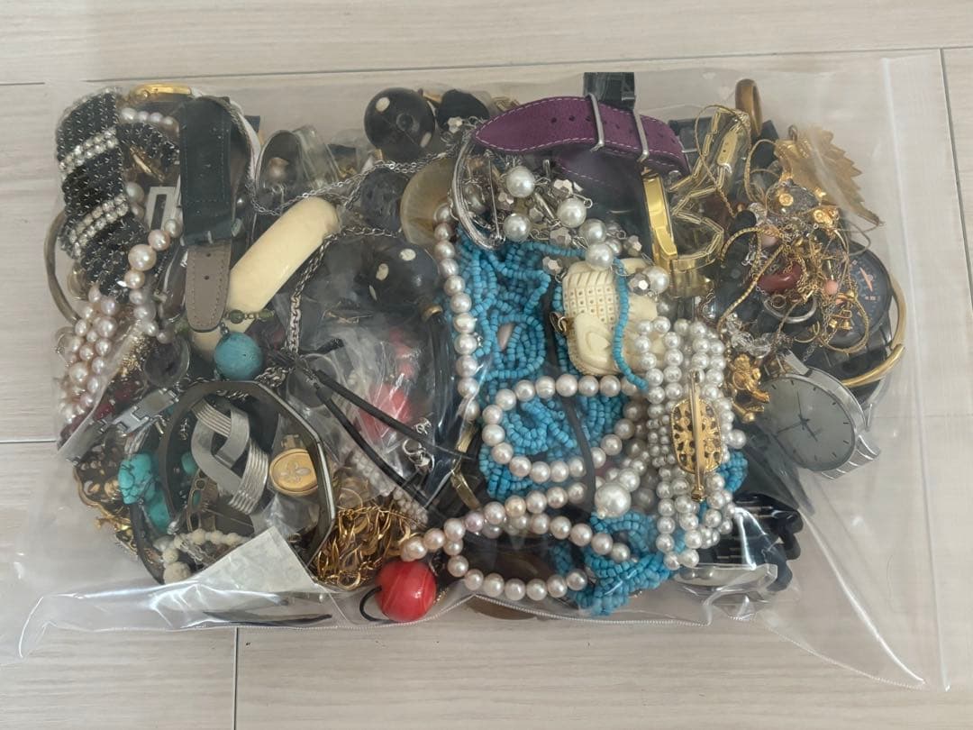 イミテーションアクセサリー約2.8kgまとめ売り