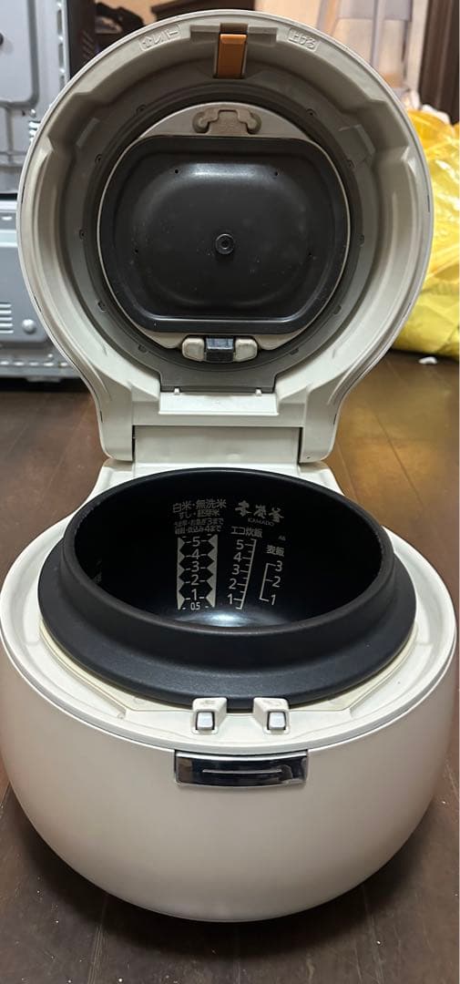 IHジャー炊飯器5.5合炊き白和三盆MITSUBISHI 本炭釜 KAMADO