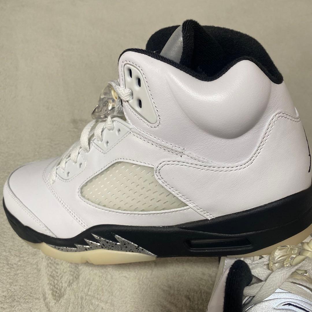 新品 ナイキ エアジョーダン 5 レトロ