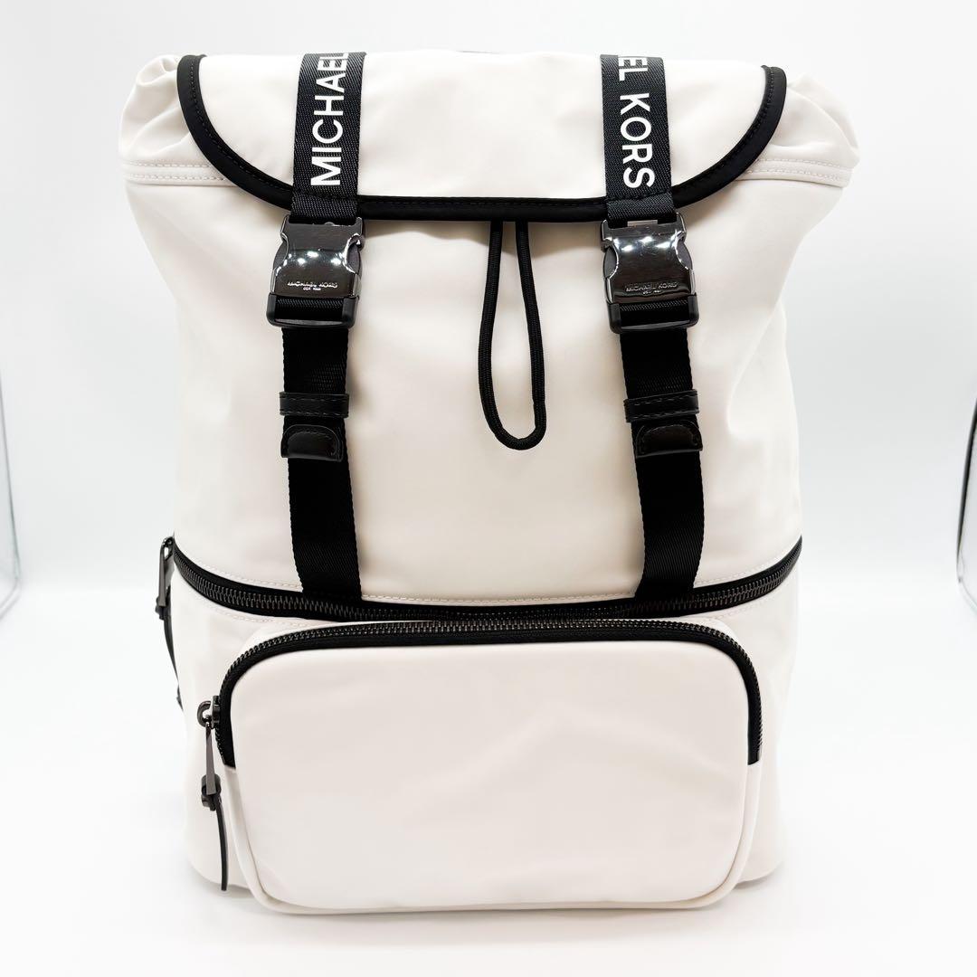 ♡新品未使用♡ マイケルコース MICHAEL KORS バックパック ホワイト