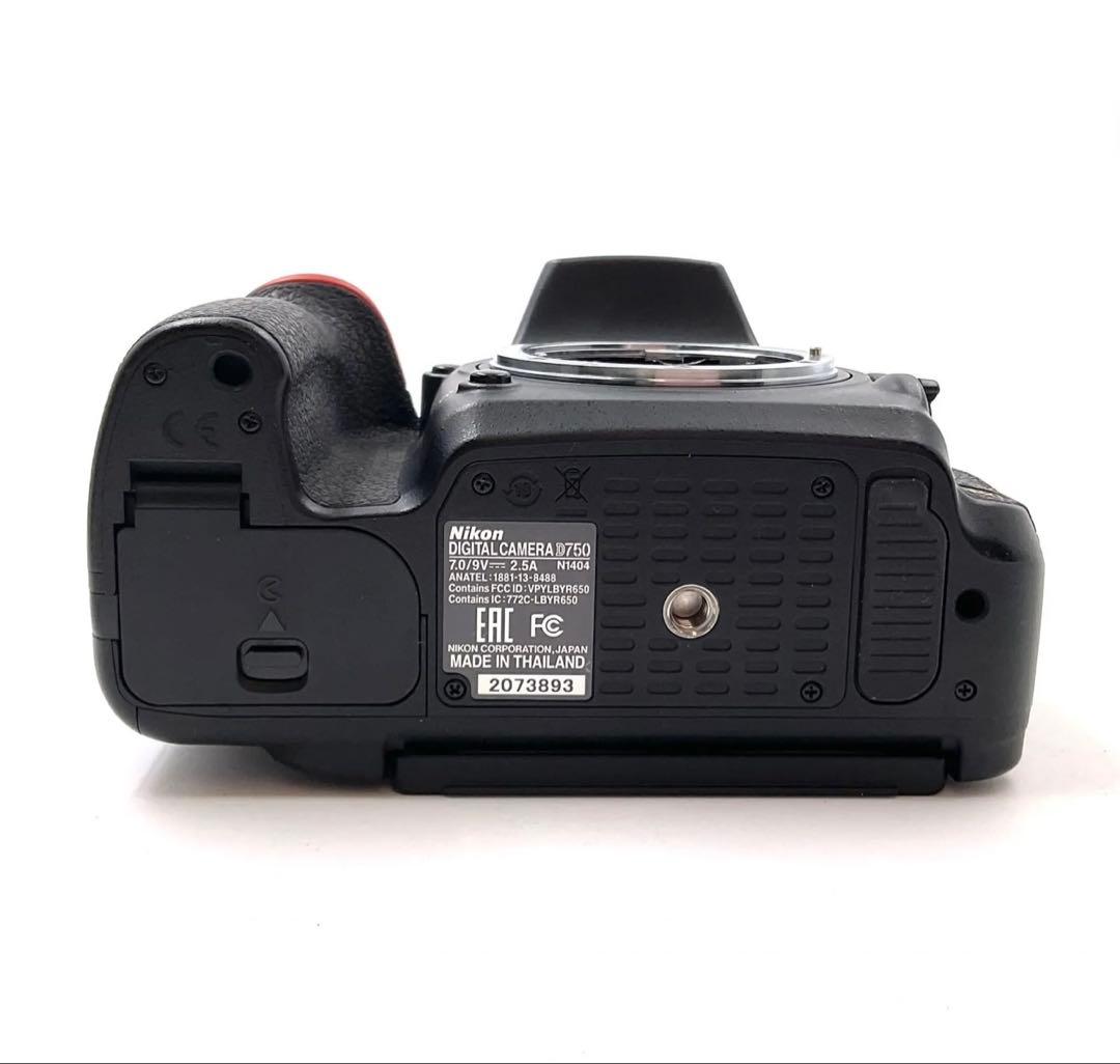 Nikon D750 デジタル一眼レフカメラ　シャッターカウント13,000以下