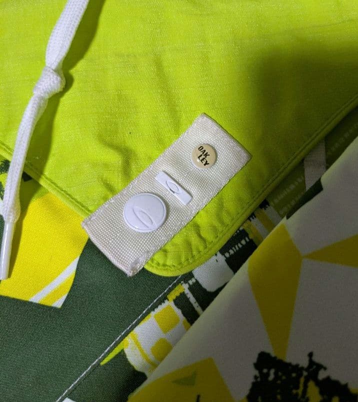 12月限定セール！【極美品】OAKLEY スノボウェア メンズ M