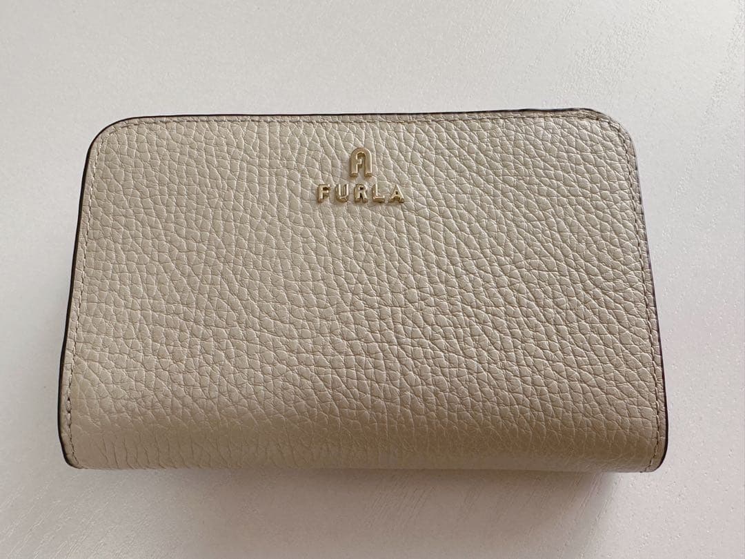 FURLA 財布