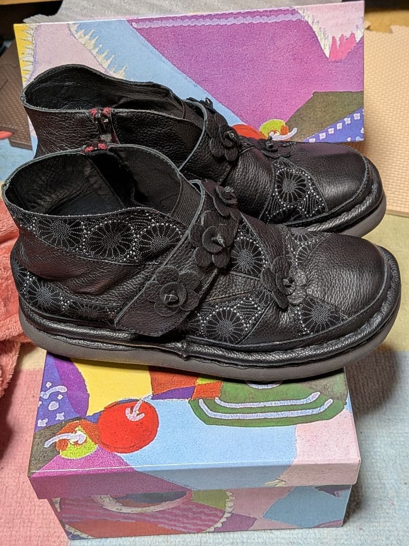 エスタシオン本皮花モチーフショートブーツ（美品）早いもの勝ち☆