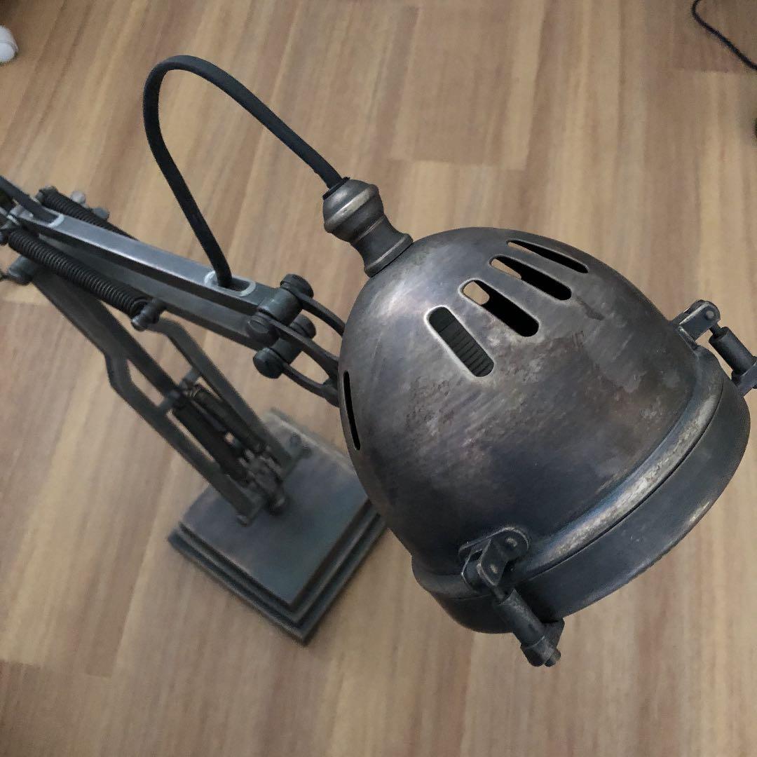 インダストリアルライト