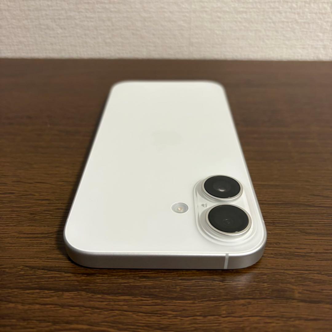 iPhone16 256GBバッテリー100%美品　7ヶ月のみ使用