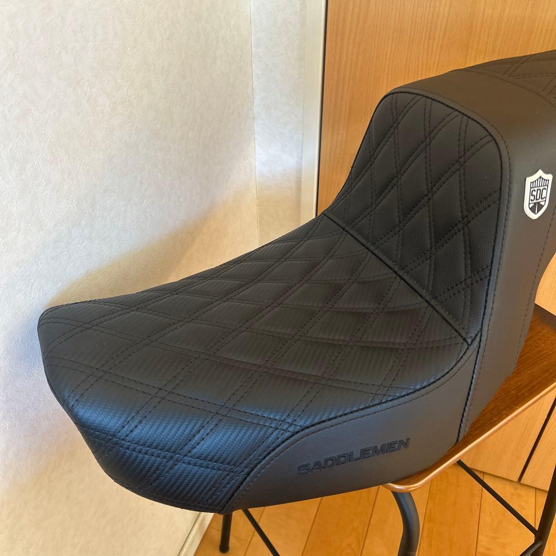 サドルマン　シート　ダイナ　サンディエゴカスタムズ