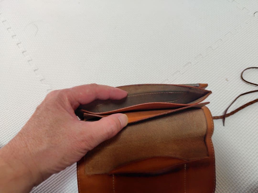 【美品】レッドムーン長財布(ロープ付)