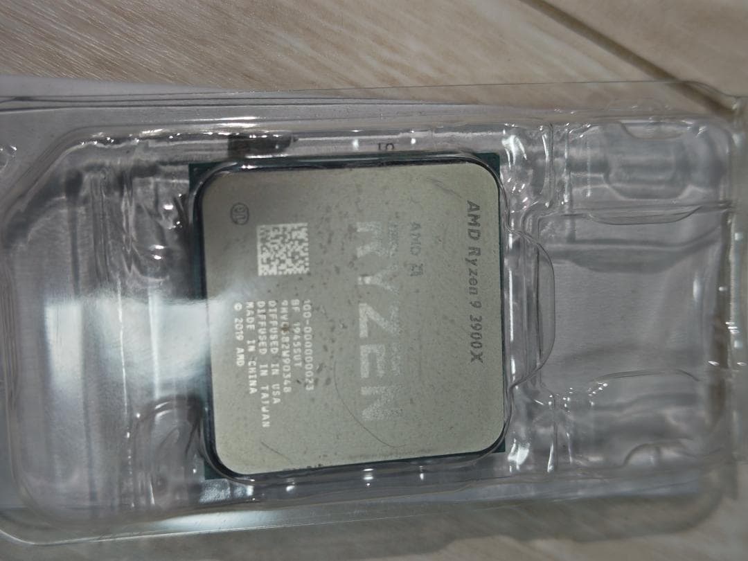 AMD Ryzen 3900X　BOX