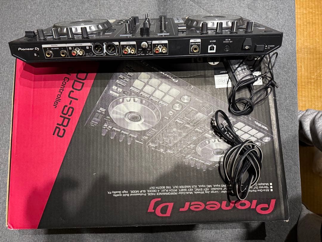 Pioneer DJ DDJ-SR2 コントローラー