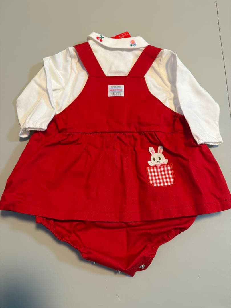 【新品未使用タグ付】ミキハウス ロンパース 赤 刺繍ホワイトブラウス ガーゼ付