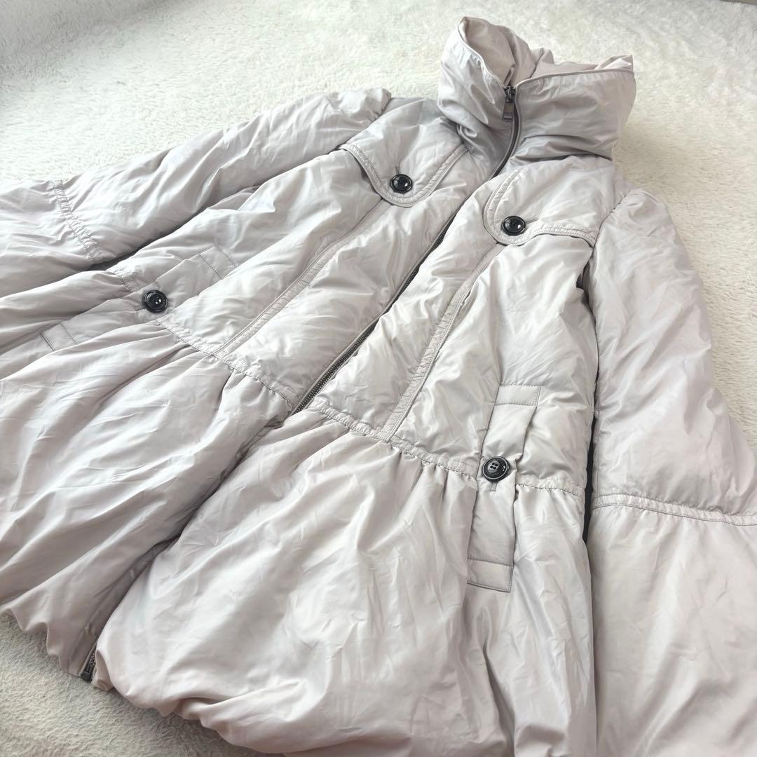 大きいサイズ バーバリーブラックレーベル ダウンジャケット ボリュームある襟元