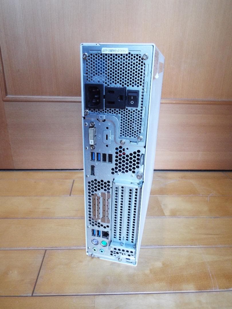 Windowsデスクトップ ESPRIMO D588/B i3-9100 16G SSD512G+HDD1T