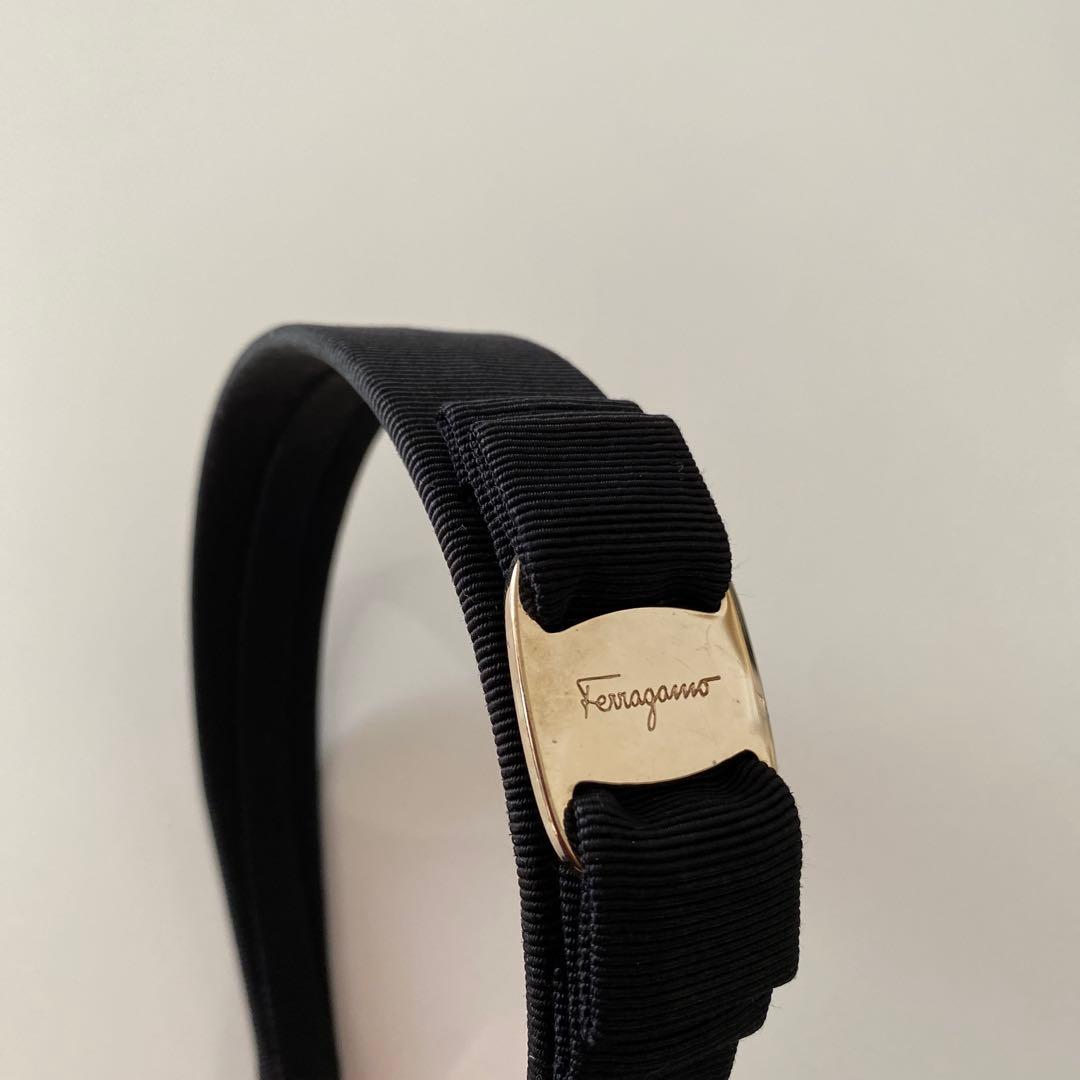 【Ferragamo】フェラガモ　カチューシャ　リボン　ブラック×ゴールド