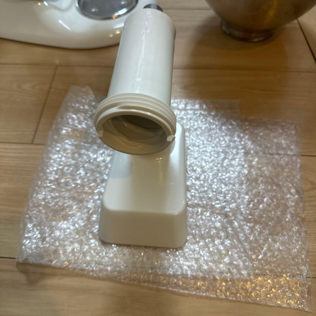 中古品￼キッチンエイド　スタンドミキサー（ホワイト）