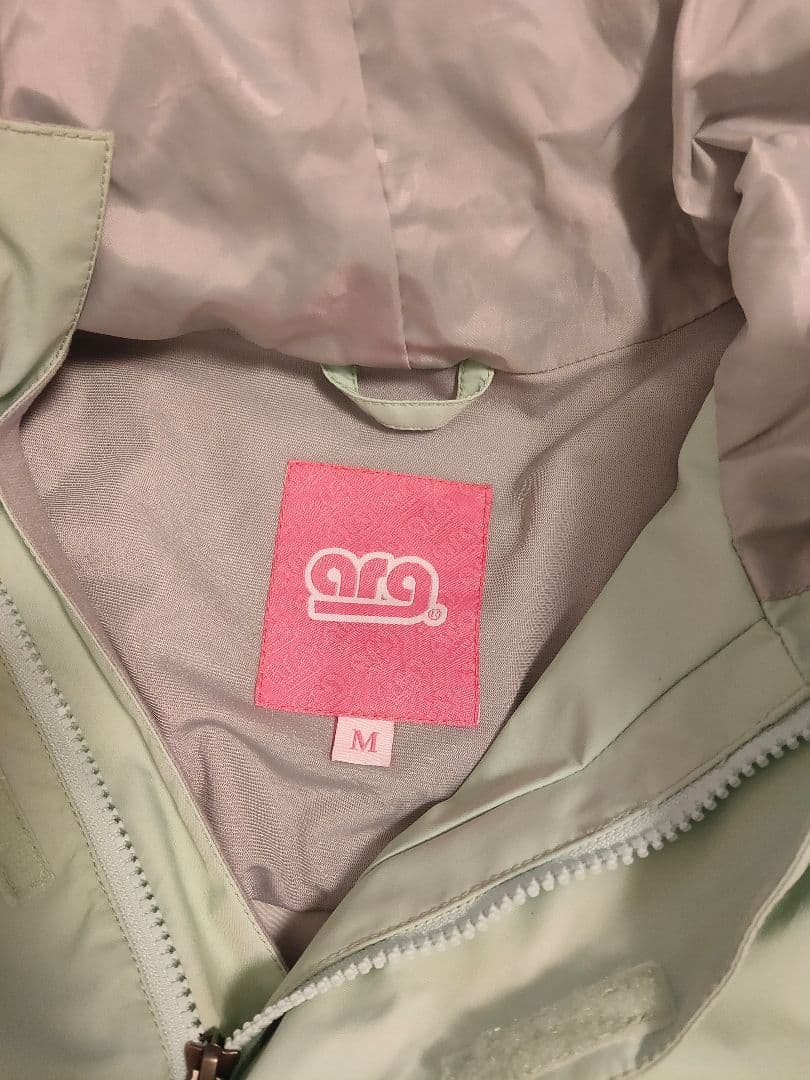 【エーアールジー　スノーボードウェア　レディースM　上下＋グローブ 3点セット】