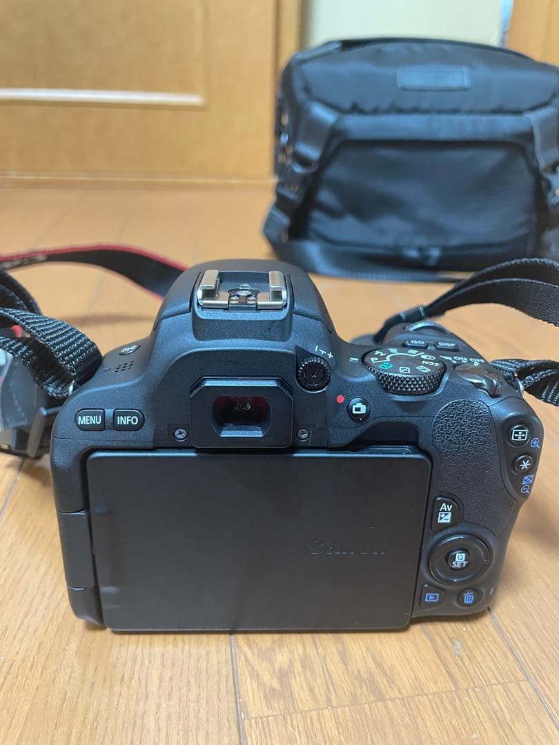 Canon EOS Kiss X9レンズ2本セット