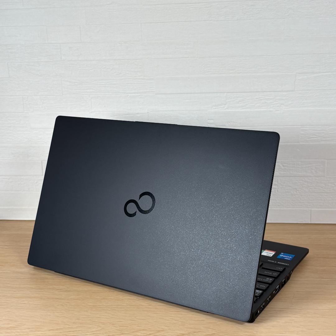 富士通　11世代i5　ノートパソコン　Windows11　オフィス付き　10