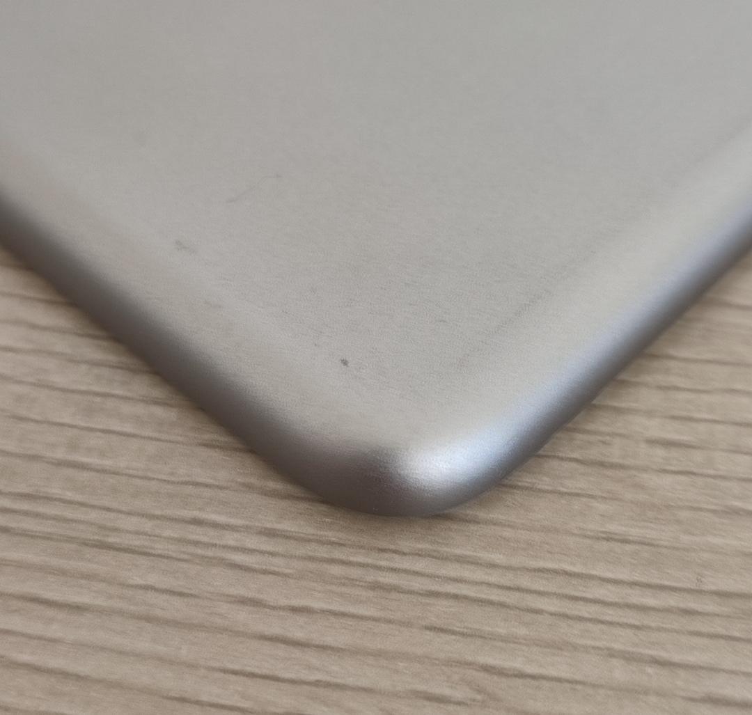 美品 iPad Air2 A1556 128GB シルバー