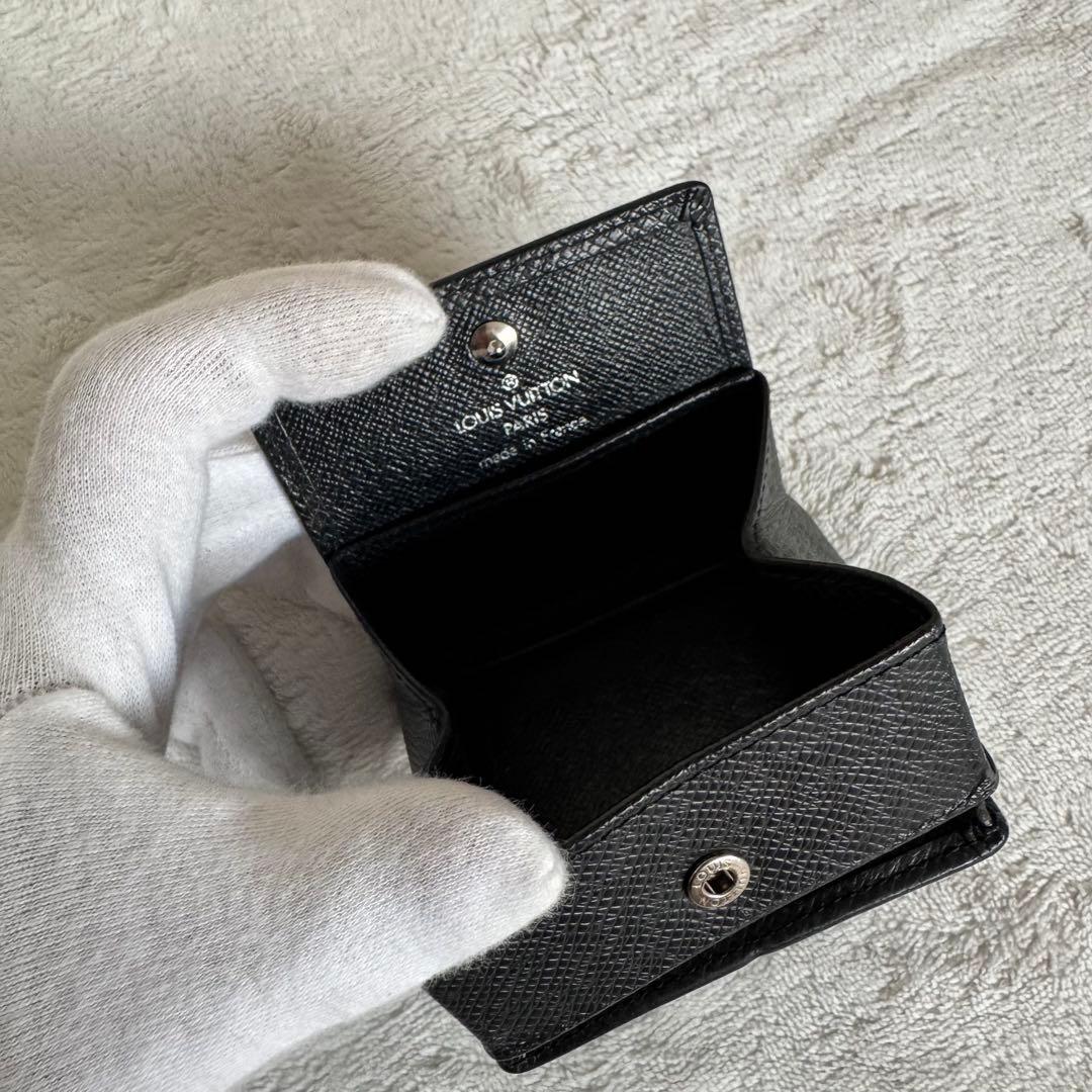 ゆう様　ルイ・ヴィトン タイガ　ポルトモネ・ボワット