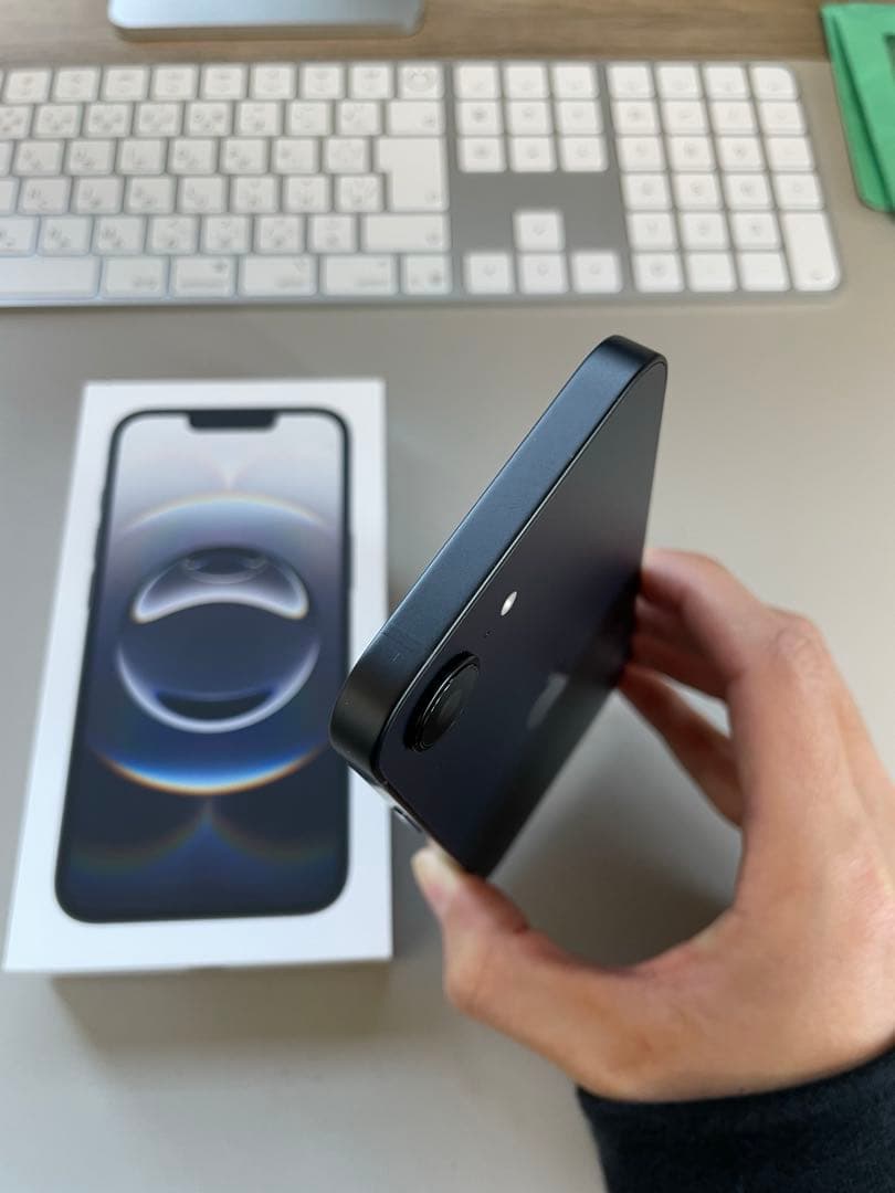 iPhone16e 256GB バッテリー100%