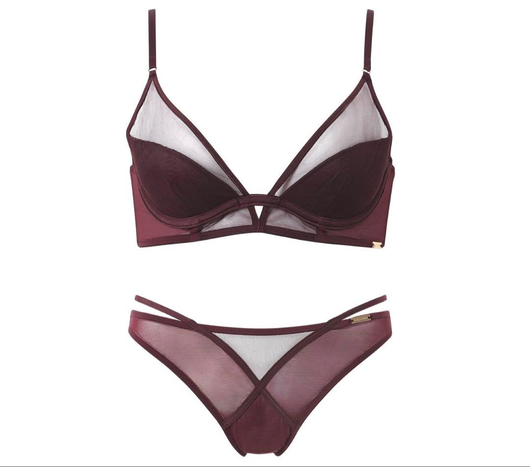 ＦＥＴＩＣＯ×Ｙｕｅ　ブラとショーツのセット