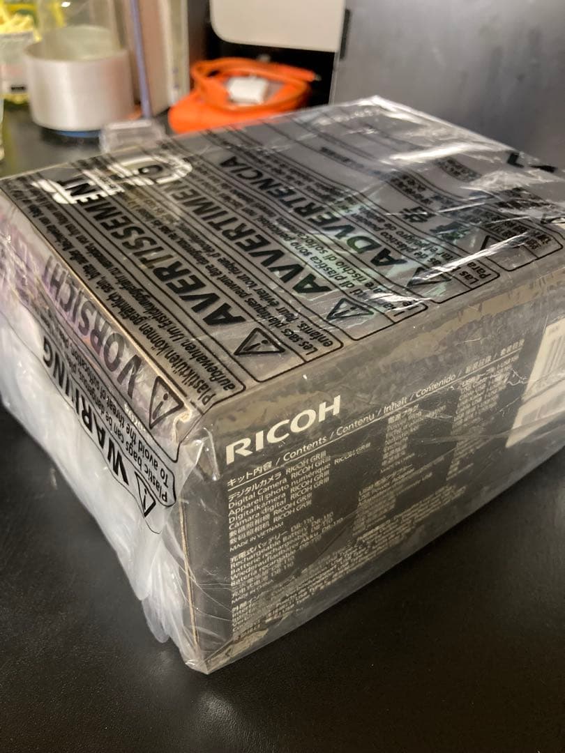 保証期間中　RICOH GR III ←付属品多数　ショット数4404 リコー