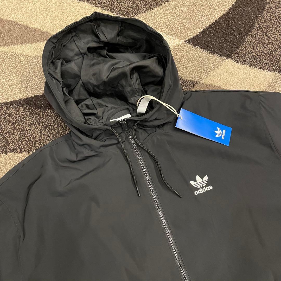 ★新品★アディダスオリジナルス 黒　ロゴ　バックプリント　フード　ジャケット