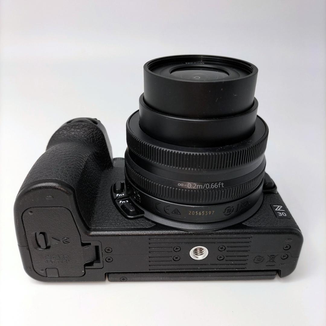 【未使用級】Nikon Z 30 レンズキット ミラーレス一眼 箱付