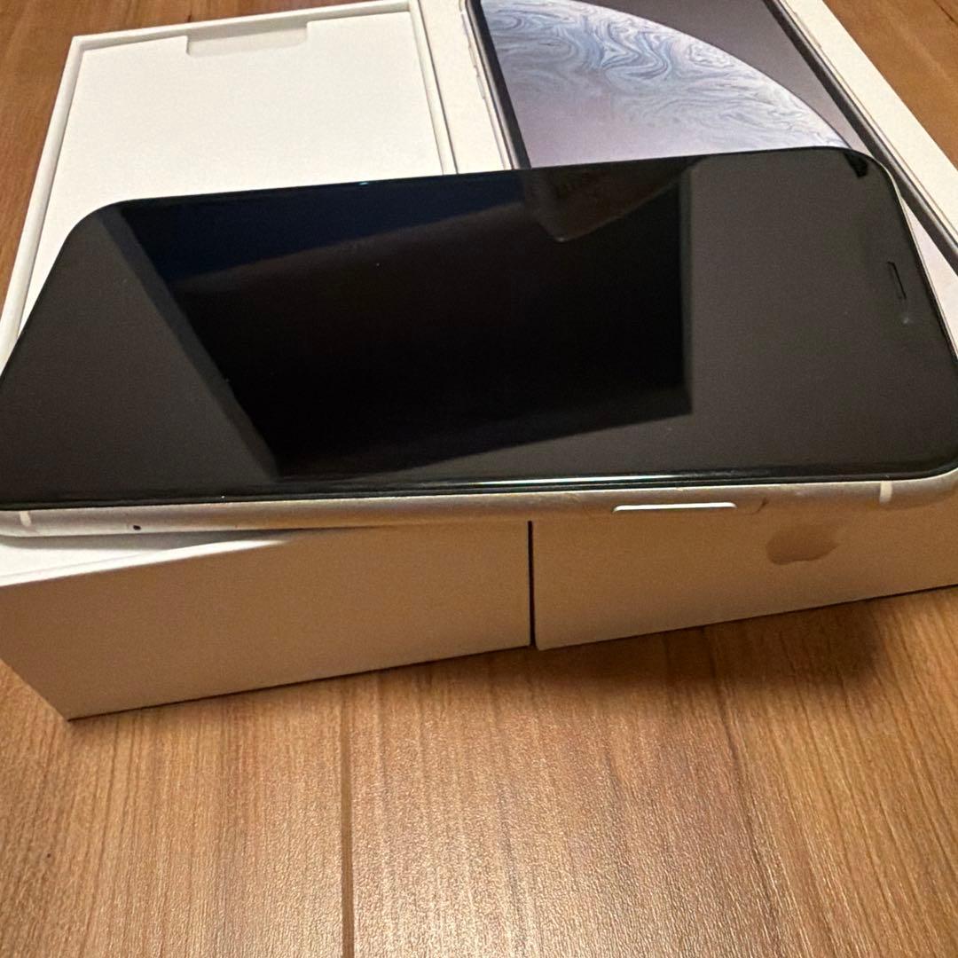 Apple iPhone XR ホワイト 　64GB