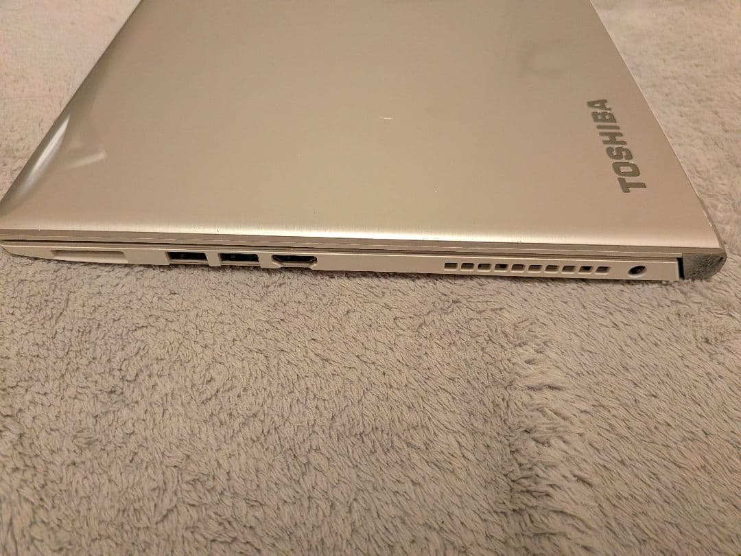 dynabook PT75AGP-BJA2/ i7 /16GB/ 1TB / 白