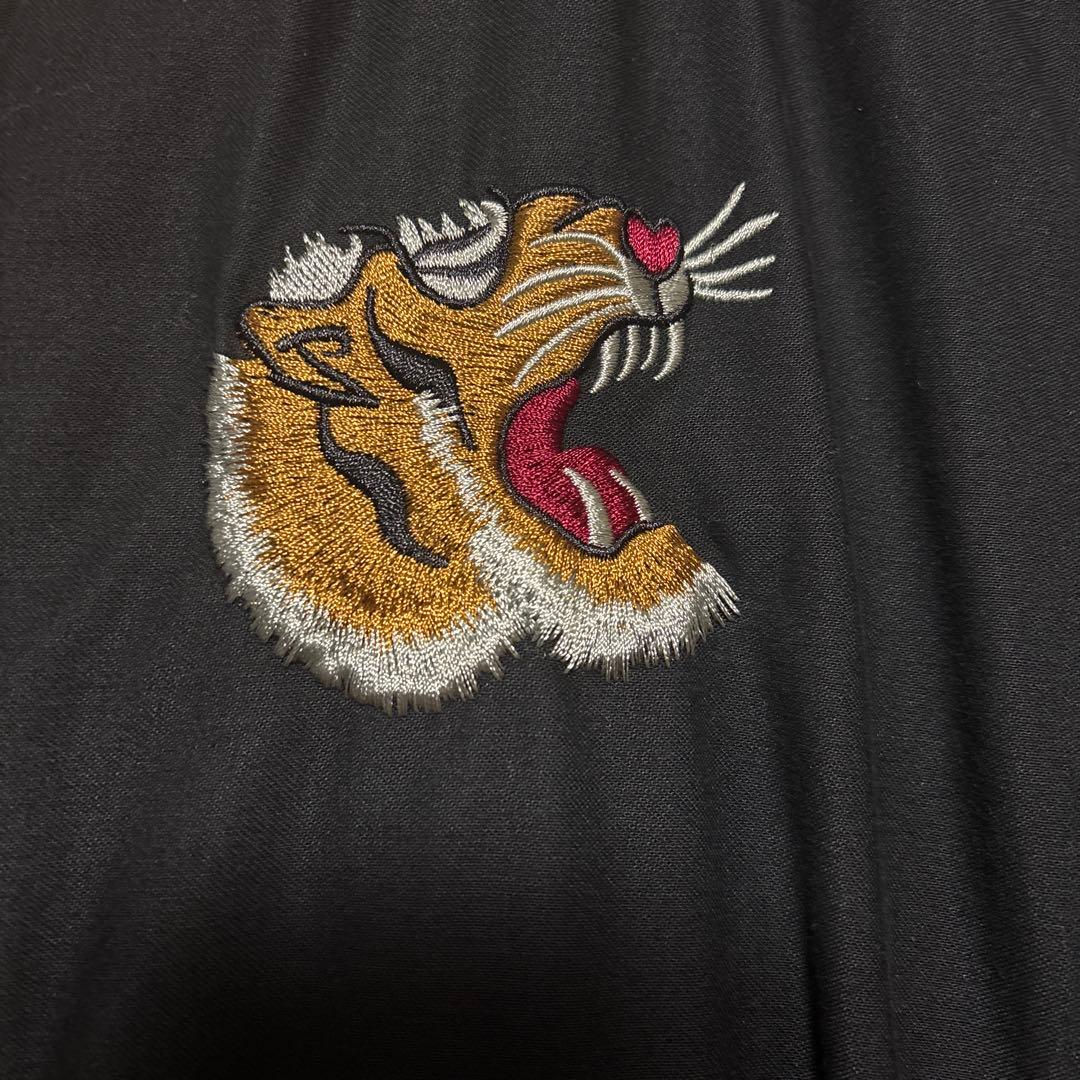 ALPHA INDUSTRIESブラック ベトジャン スカジャン 虎 背面 刺繍