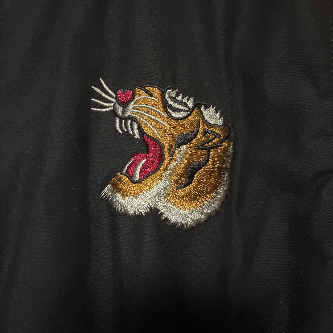 ALPHA INDUSTRIESブラック ベトジャン スカジャン 虎 背面 刺繍