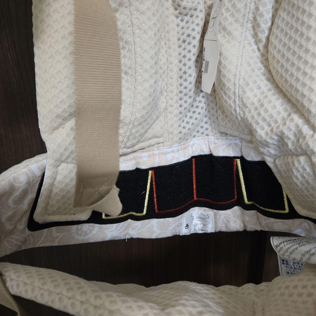 【美品】エルゴベビー オム二ブリーズ抱っこ紐 クリームフラワーレース
