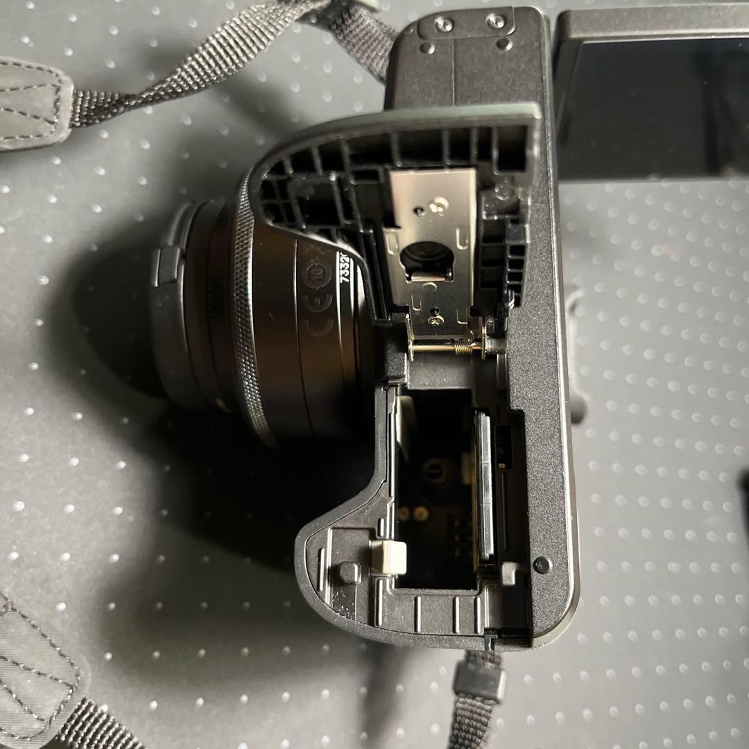 Canon EOS Kiss M 本体 レンズ1