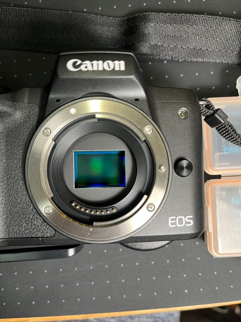 Canon EOS Kiss M 本体 レンズ1
